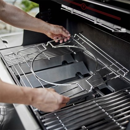 Weber® Summit® FS38X E Smart Gas Grill Black (4)